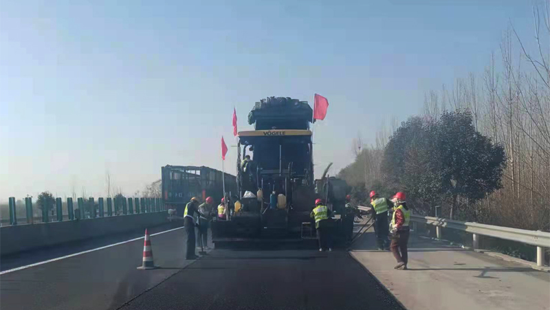 G3511菏宝高速新济段路面修复养护