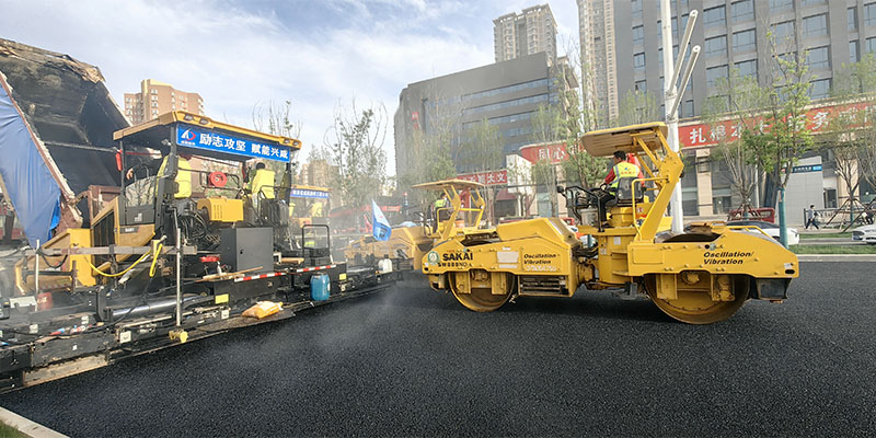 咸阳市城区首条SMA-13市政路面高质量完工通车